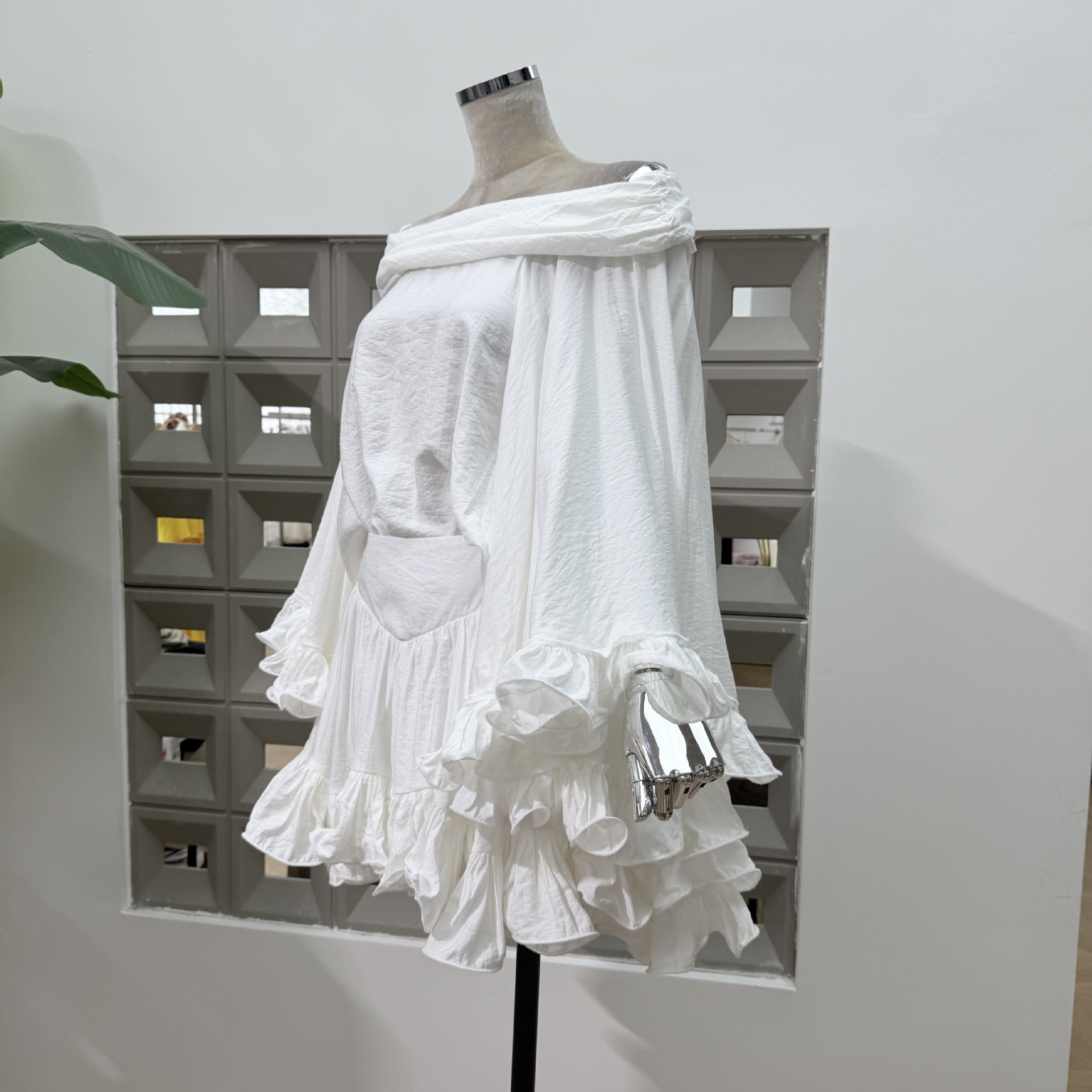 Summer Solid Color Ruffled Loo - огляд і ціна Home Office For Two