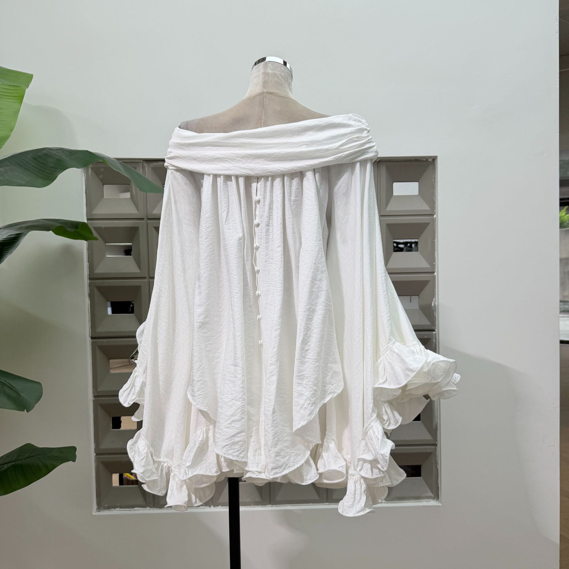 Summer Solid Color Ruffled Loo - огляд і ціна Home Office For Two